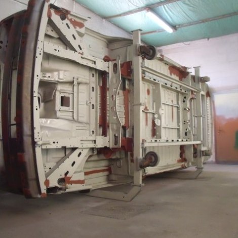 Restaurierung alter VW Bus